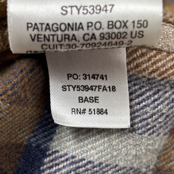 Patagonia Men's Long-Sleeved Fjord Flannel Shirt in Basin Sediment Size Medium - Picture 7 of 9